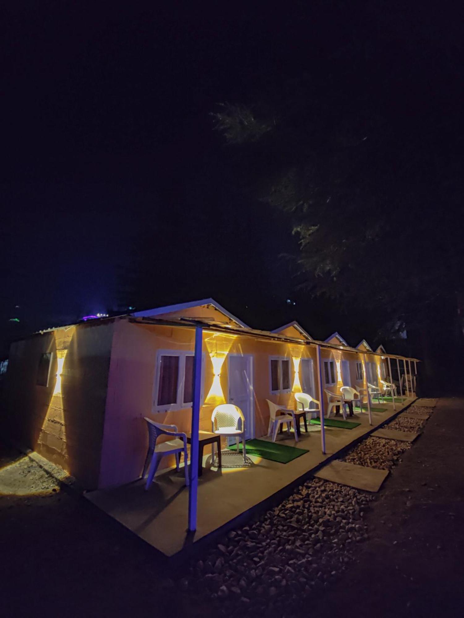 Pandora Riverside Cafe & Stay Касол Екстериор снимка