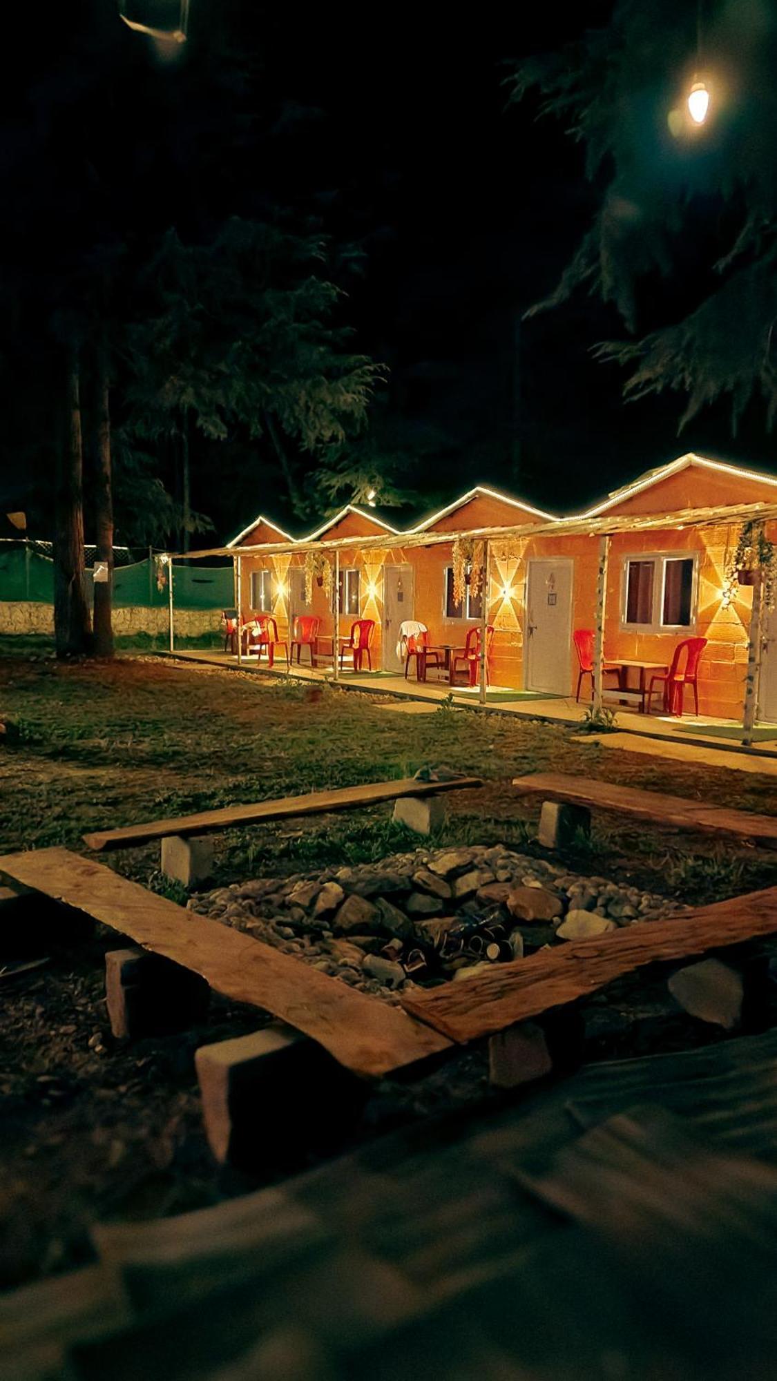 Pandora Riverside Cafe & Stay Касол Екстериор снимка