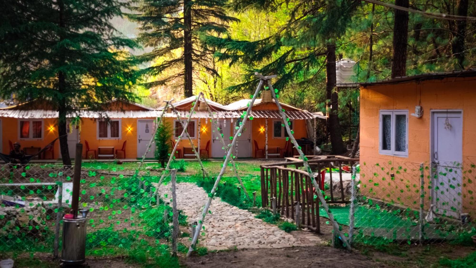 Pandora Riverside Cafe & Stay Касол Екстериор снимка